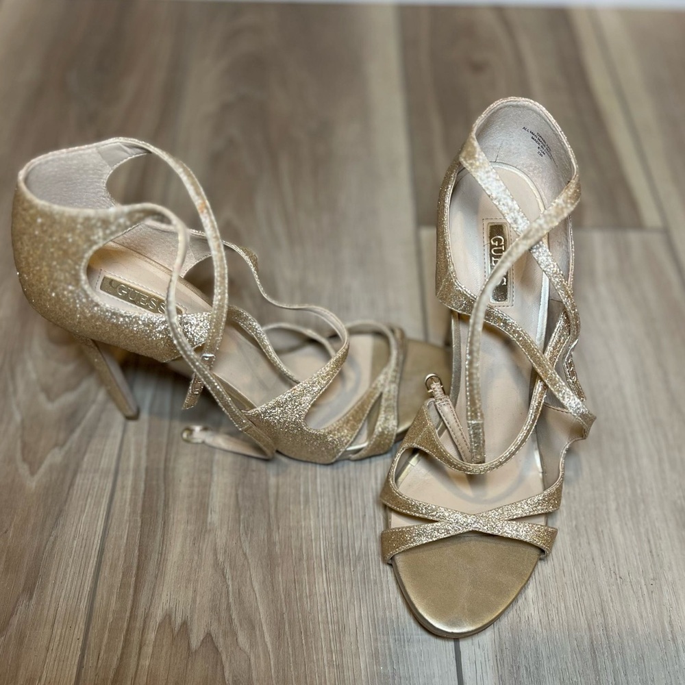 Gold glitter GUESS heels - Picture 3 of 5